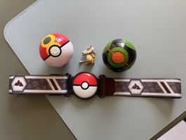Pokemon Spielset mit Gurt zwei Pokeballen und Figur