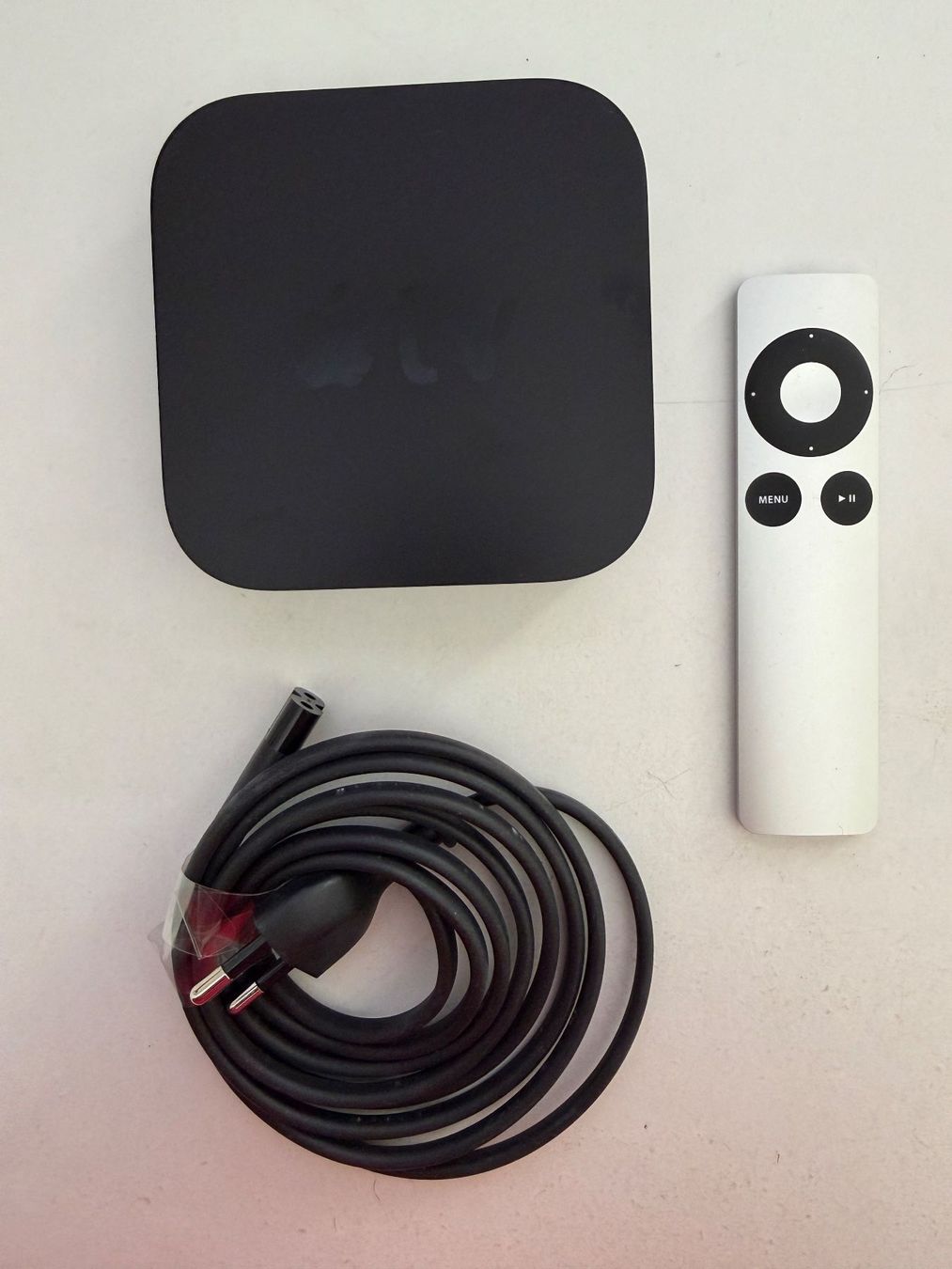 Apple Lecteur multimedia & Streamer: Apple TV Box 3. Generation – D'occasion à Grabs par Panatrend