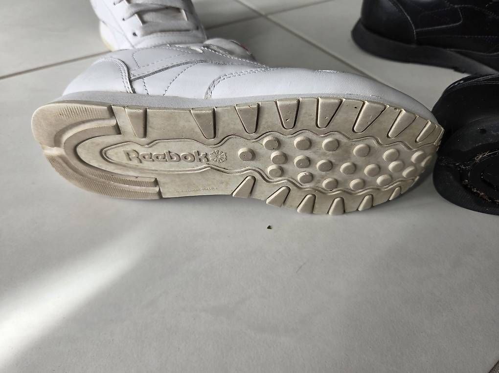 Reebok Scarpe da donna: Damenschuhe Reebok gr.37 2 Paar – Usato da Bronschhofen venduto da Katrusja 2