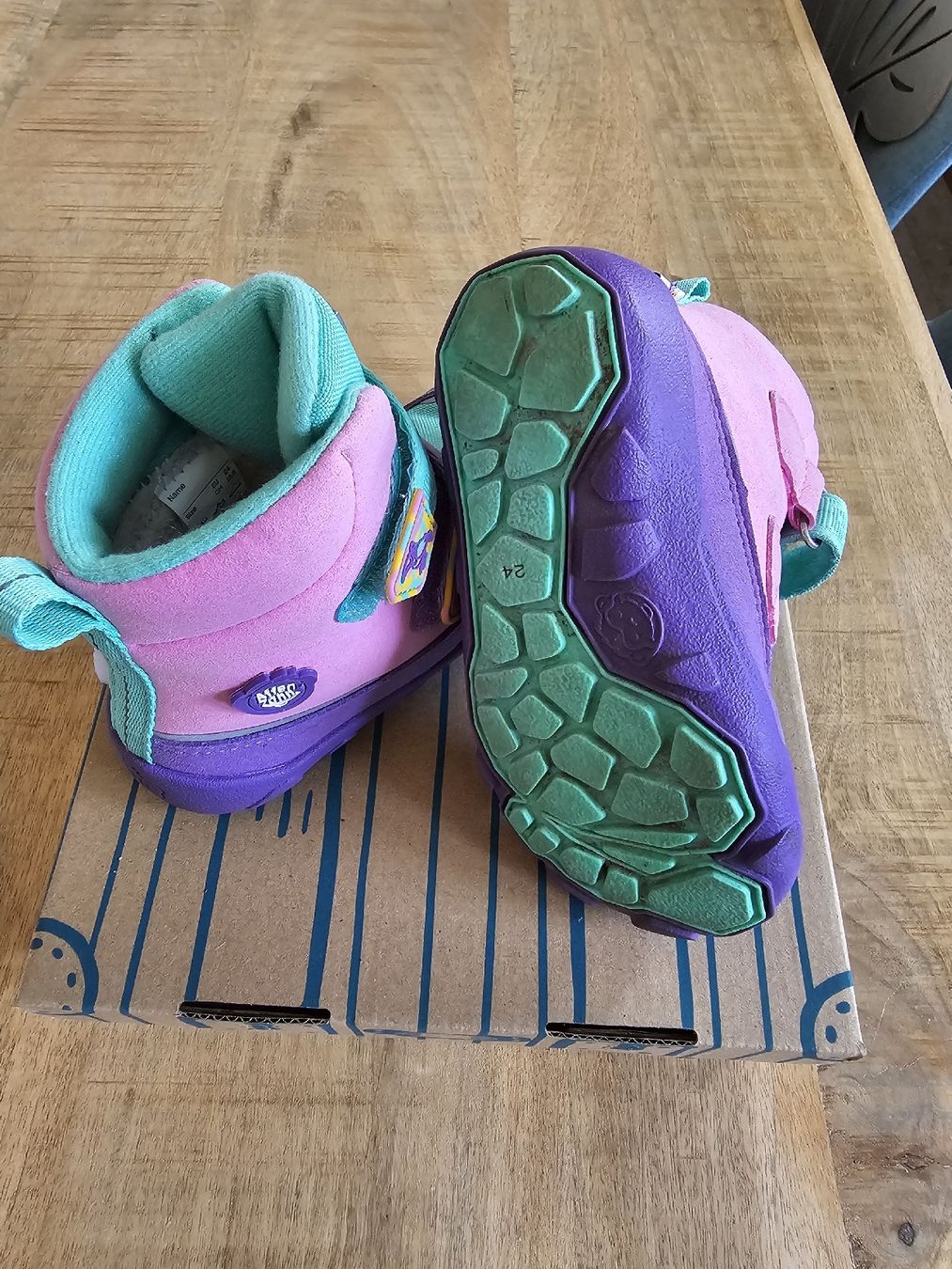 Affenzahn Scarpe per ragazzi: AffenZahn Winterstiefel, Gr. 24 - 2 Mal getragen – Nuovo (secondo la descrizione) da Krattigen venduto da wir_99w5 1