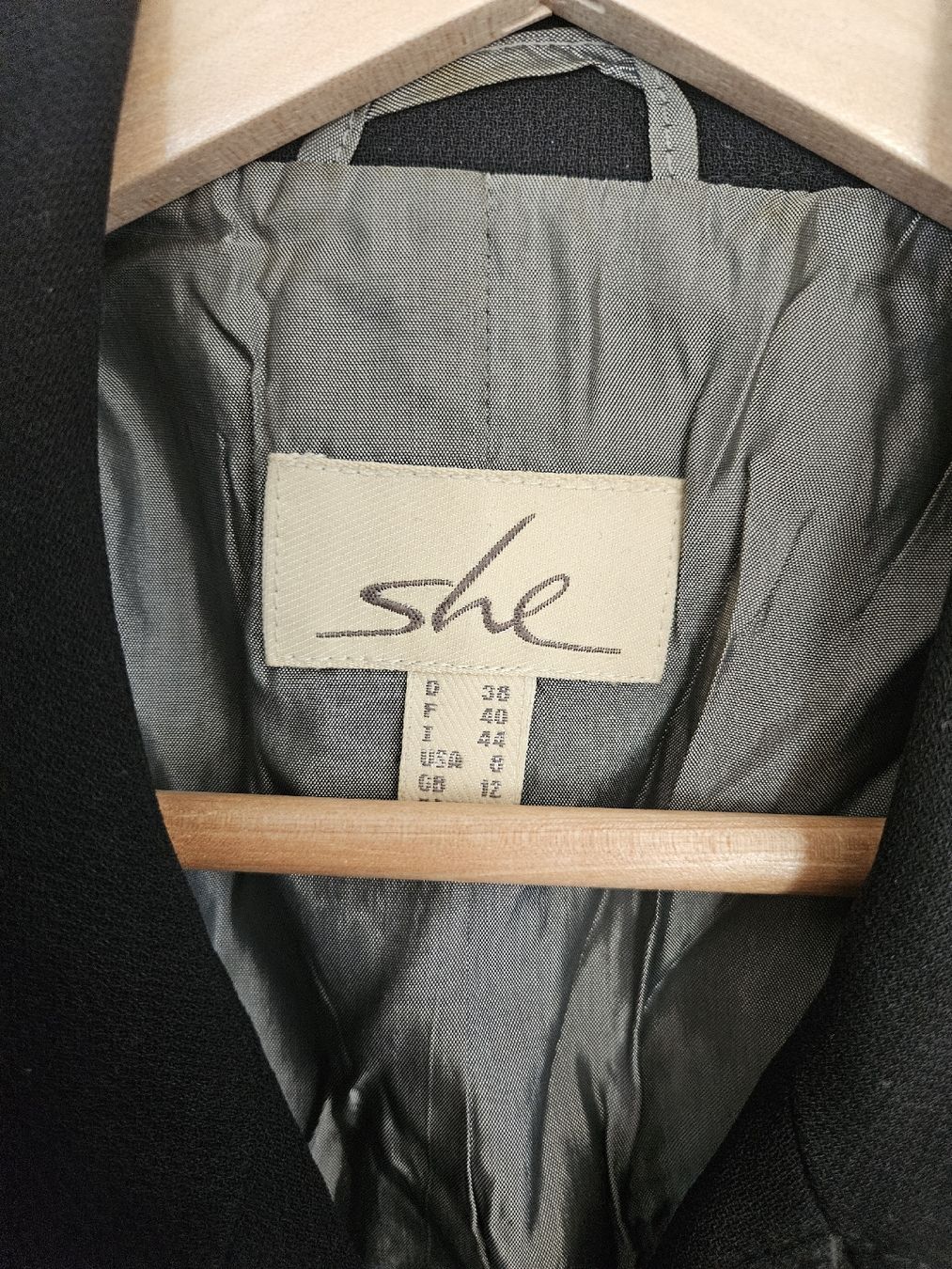 Giacche: Schwarzer Blazer Jacke Marke SHE – Usato da Eschenbach SG venduto da MarThu 2