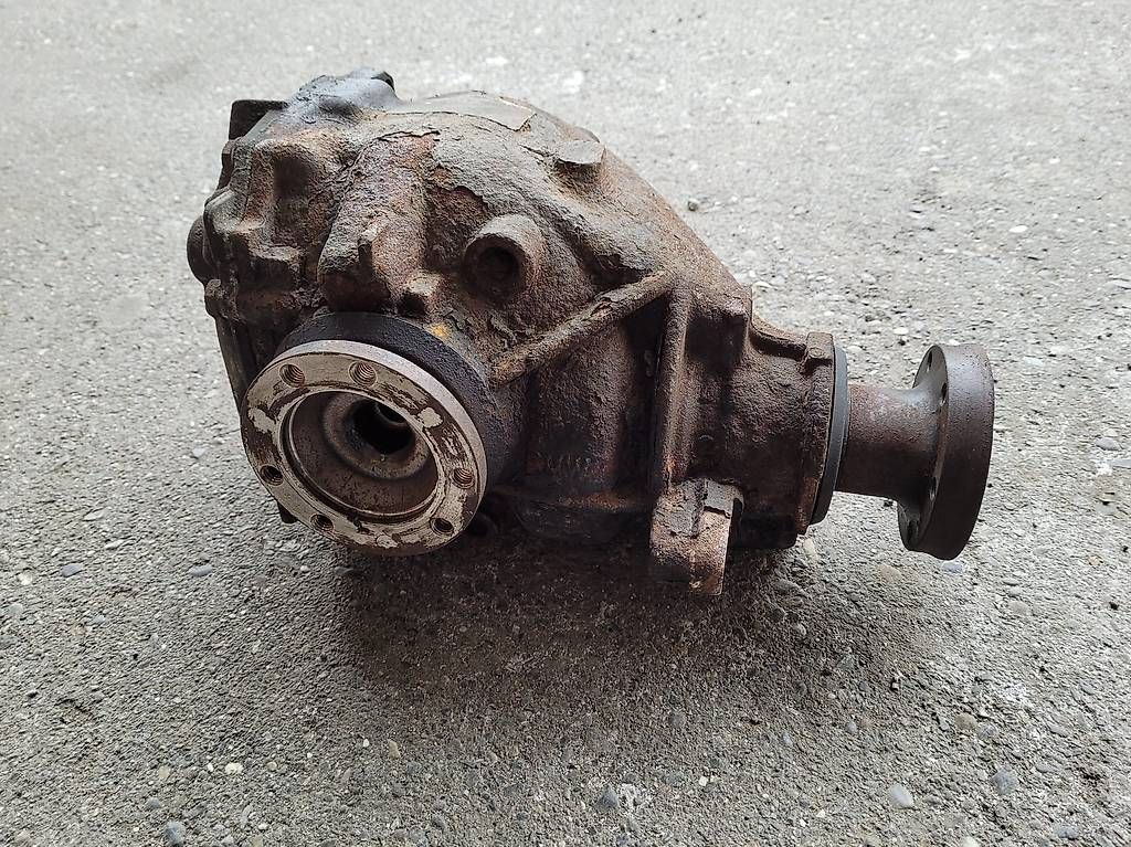 Toutes les pièces auto: bmw e46 Differential  – D'occasion à Niedergösgen par Zecinha 2