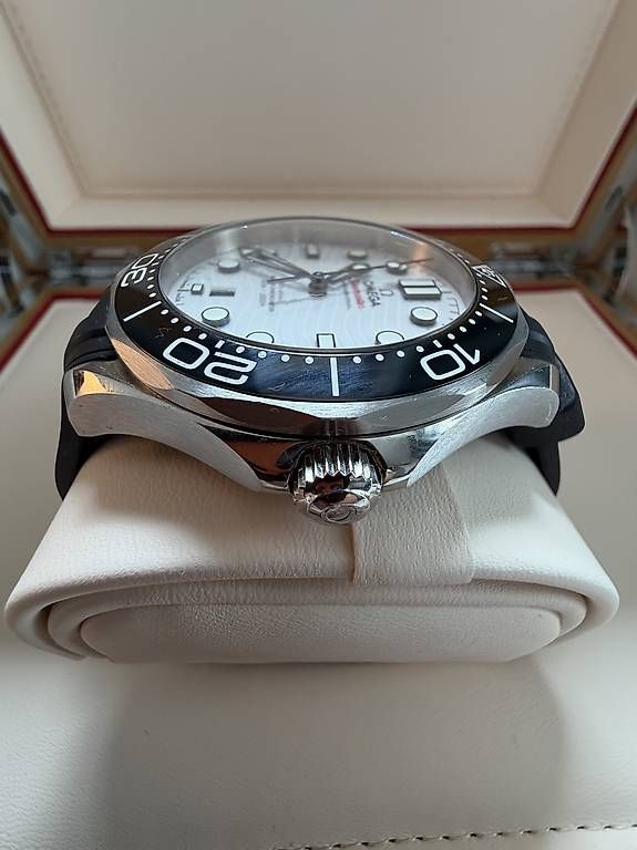 Omega Uhren: Omega Seamaster Diver 300m – Gebraucht aus Zürich von timeio-swapwatch 3