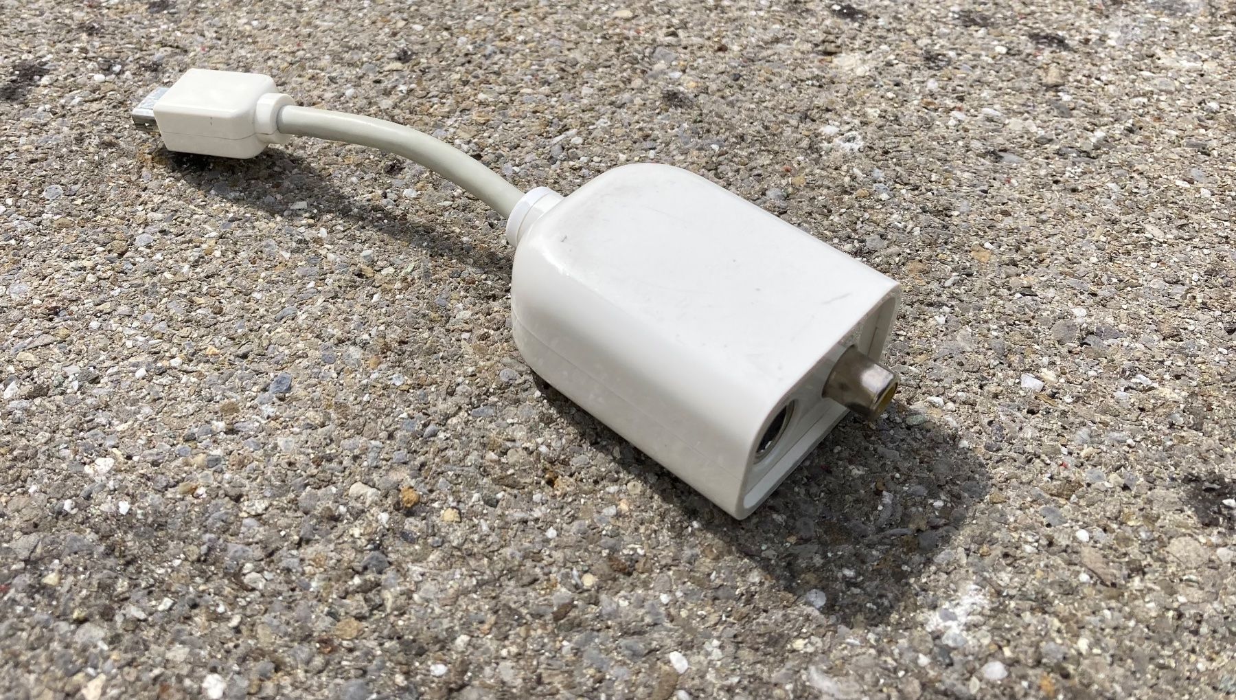 Apple Unità & Adattatore: Apple Mini-DisplayPort zu Composite-Video Adapter – Usato da Seuzach venduto da foifer 2