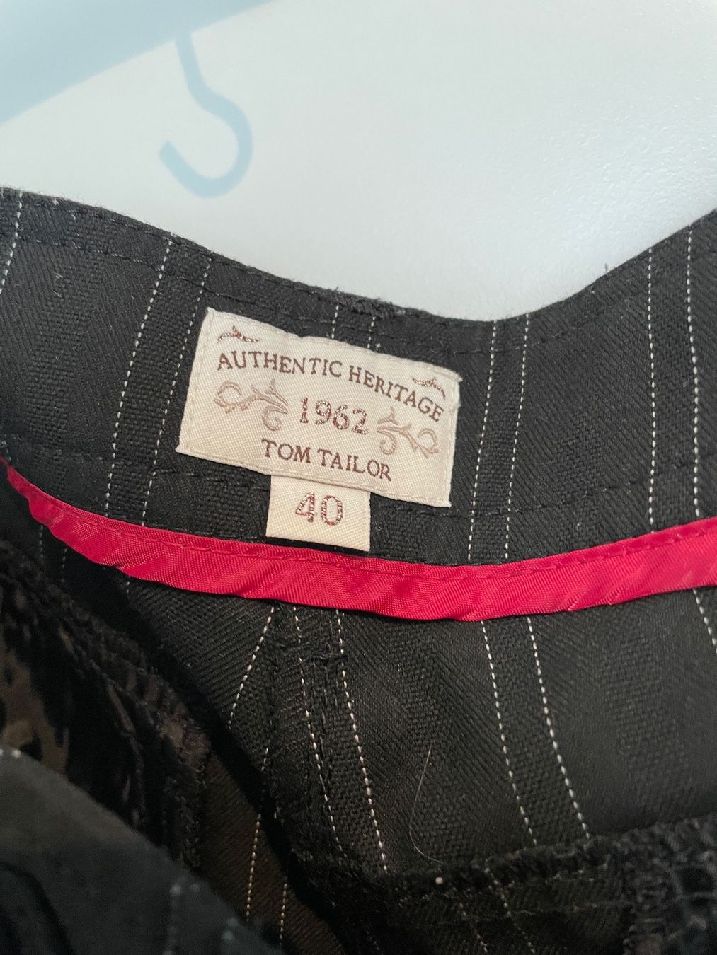 Tom Tailor Pantaloni: Hosen von Tom Tailor Grösse 40 – Usato da Neuenkirch venduto da balani 1