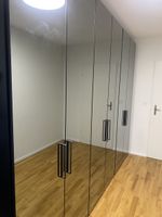 Pfister Kleiderschrank mit Spiegeltüren & Schubladen