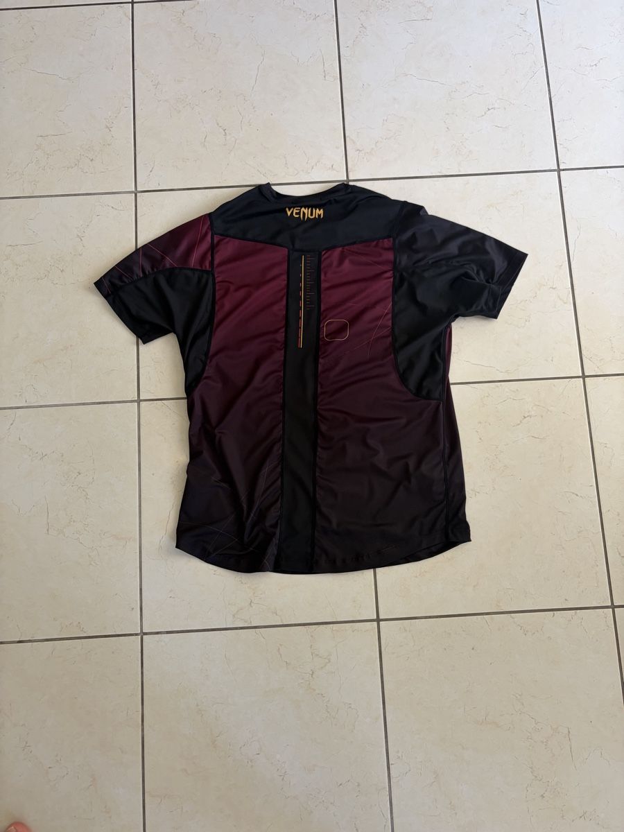Venum T-shirts: Venum sport tshirt – D'occasion à Ziefen par kora11 1