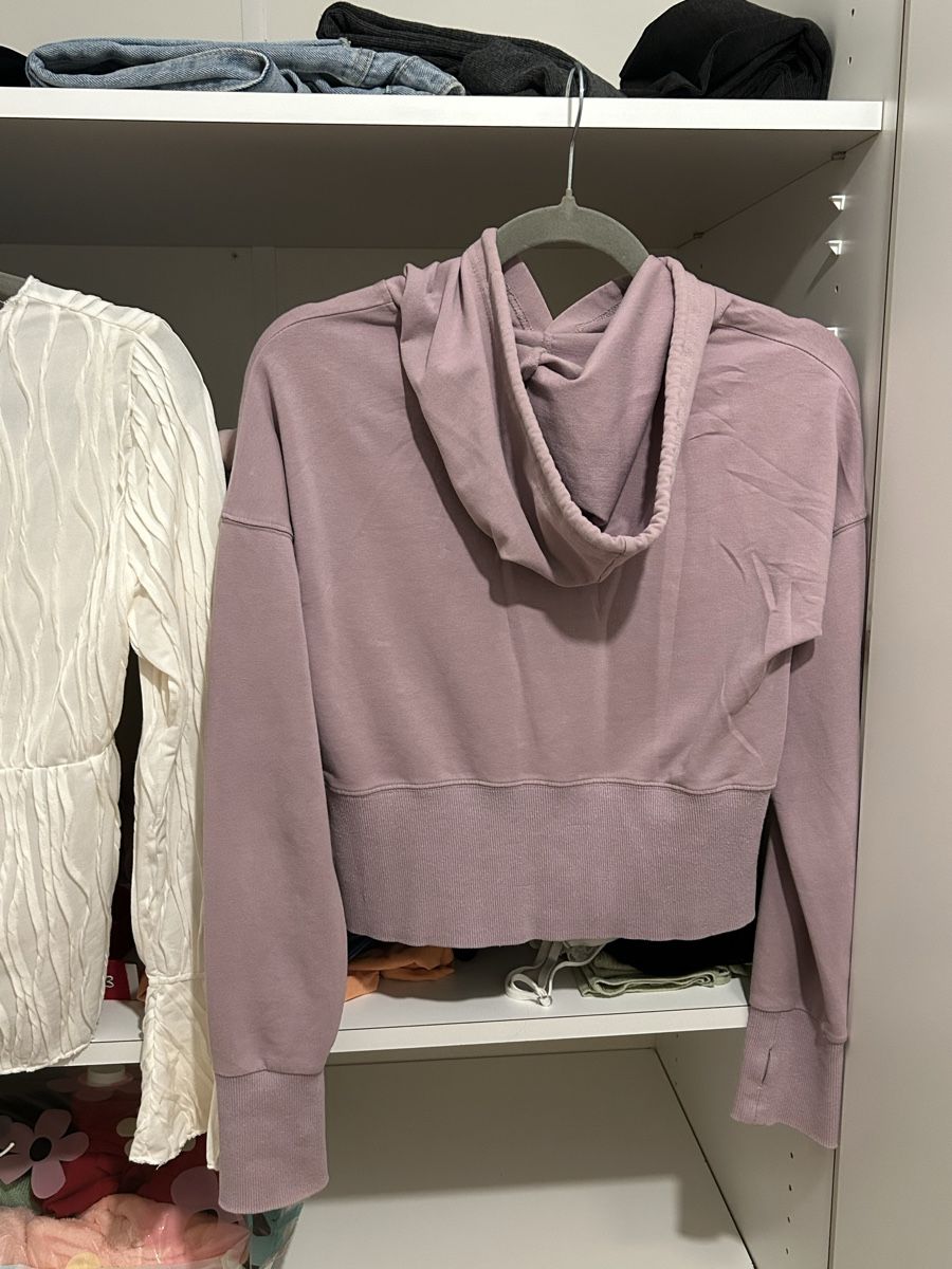 Maglioni & Felpe: cropped fitted hoodie – Usato da Zürich venduto da Mmmico 1