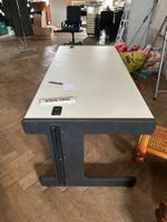 Bürotisch