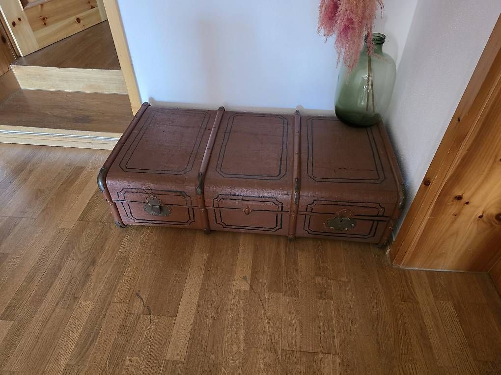 Truhen: Antik Koffer Truhe Retro – Gebraucht aus Bern von rob_mc98