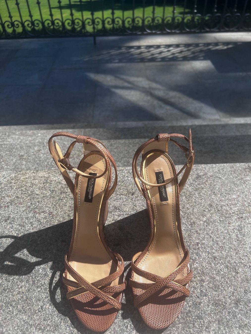 Dolce & Gabbana Damenschuhe: Chaussures compensées Dolce & Gabbana beiges 39 – Neu (gemäss Beschreibung) aus Lausanne von Flo1006 1