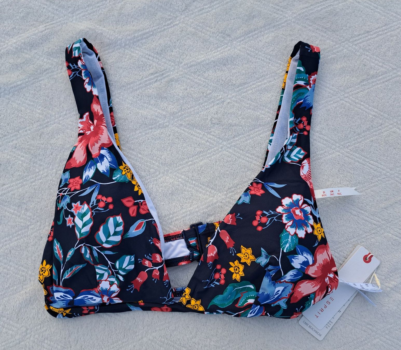 Esprit Costumi da bagno & Bikini: Neues Esprit Bikinitop Gr. 38/75C – Nuovo e nell'imballaggio originale da Gysenstein venduto da joshuas81