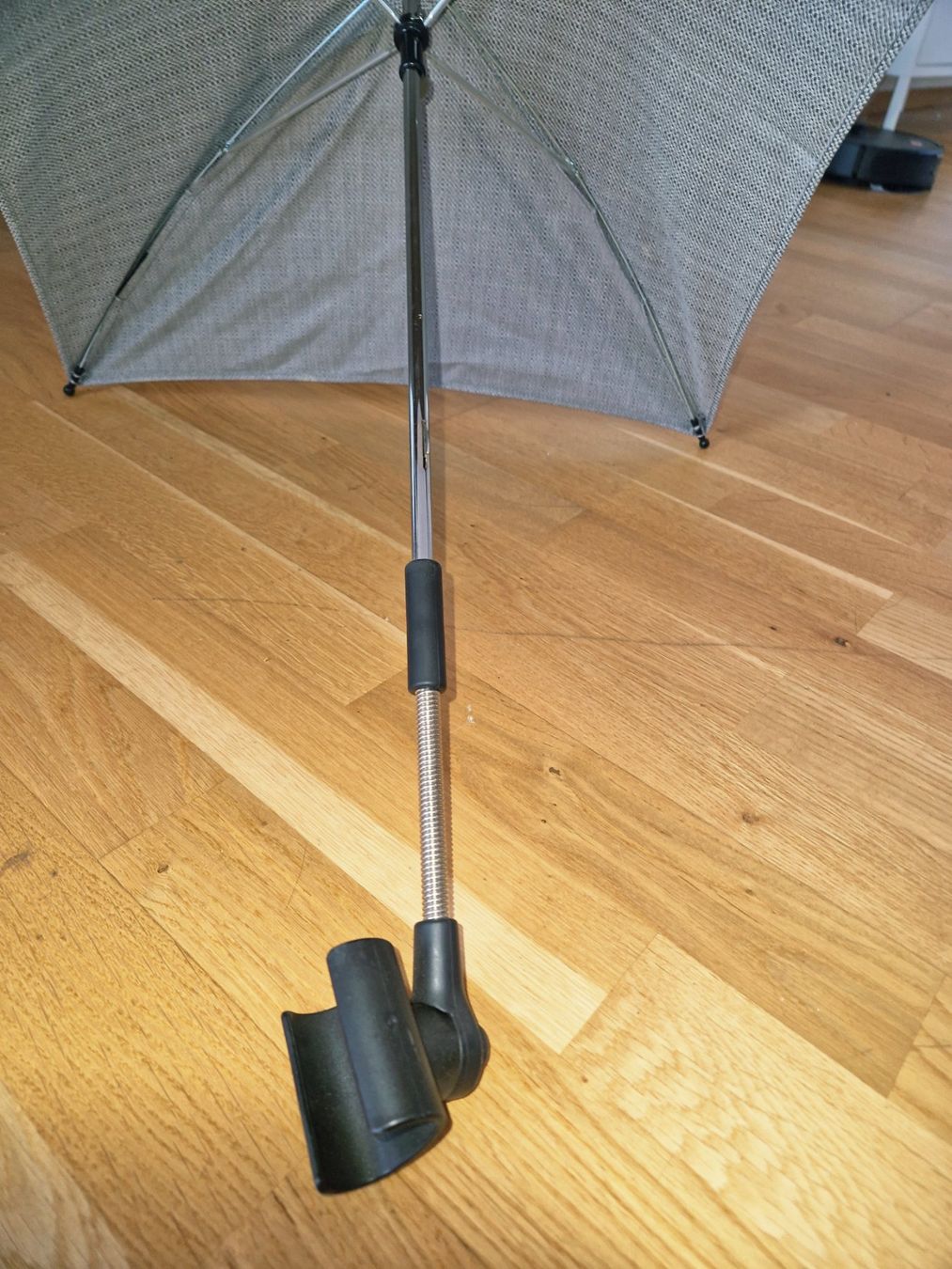 Ombrelloni: Sonnenschirm Kinderwagen – Usato da Stüsslingen venduto da white_angel86 2