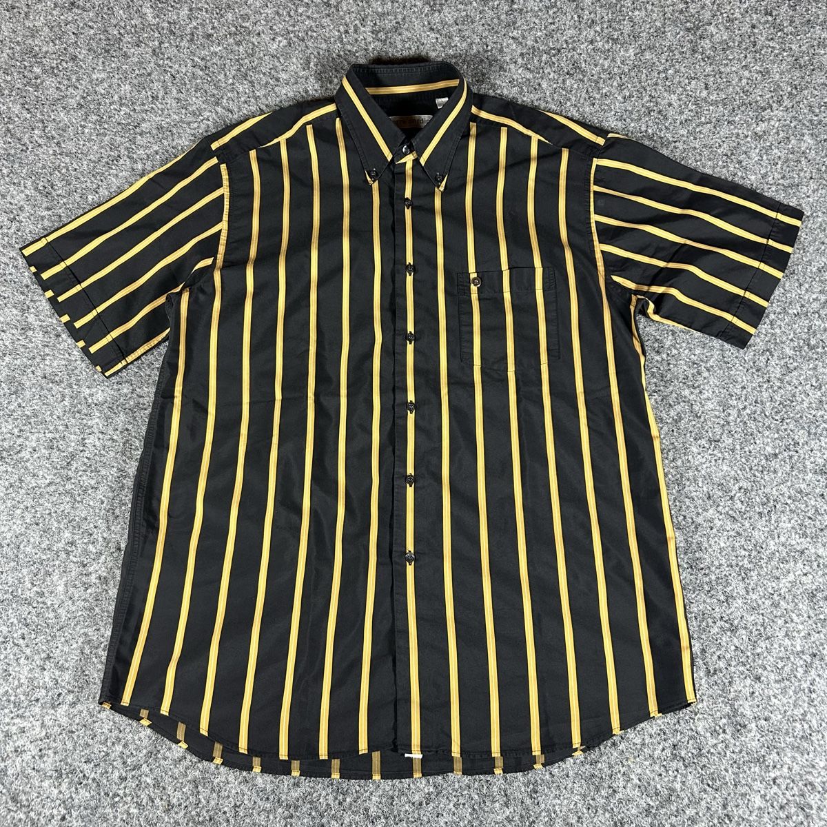 Pierre Cardin T-shirt: Pierre Cardin shirt – Usato da La Sagne NE venduto da Matlasape