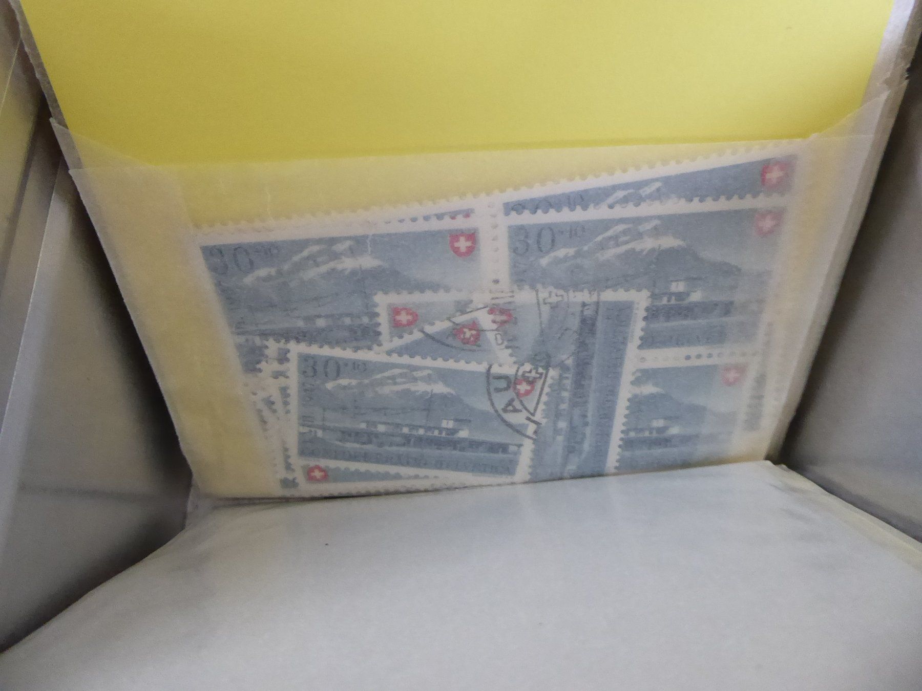 Tutti i francobolli: INTERESSANTER POSTEN BRIEFMARKEN SCHWEIZ – Usato da Rothrist venduto da swisstools 8
