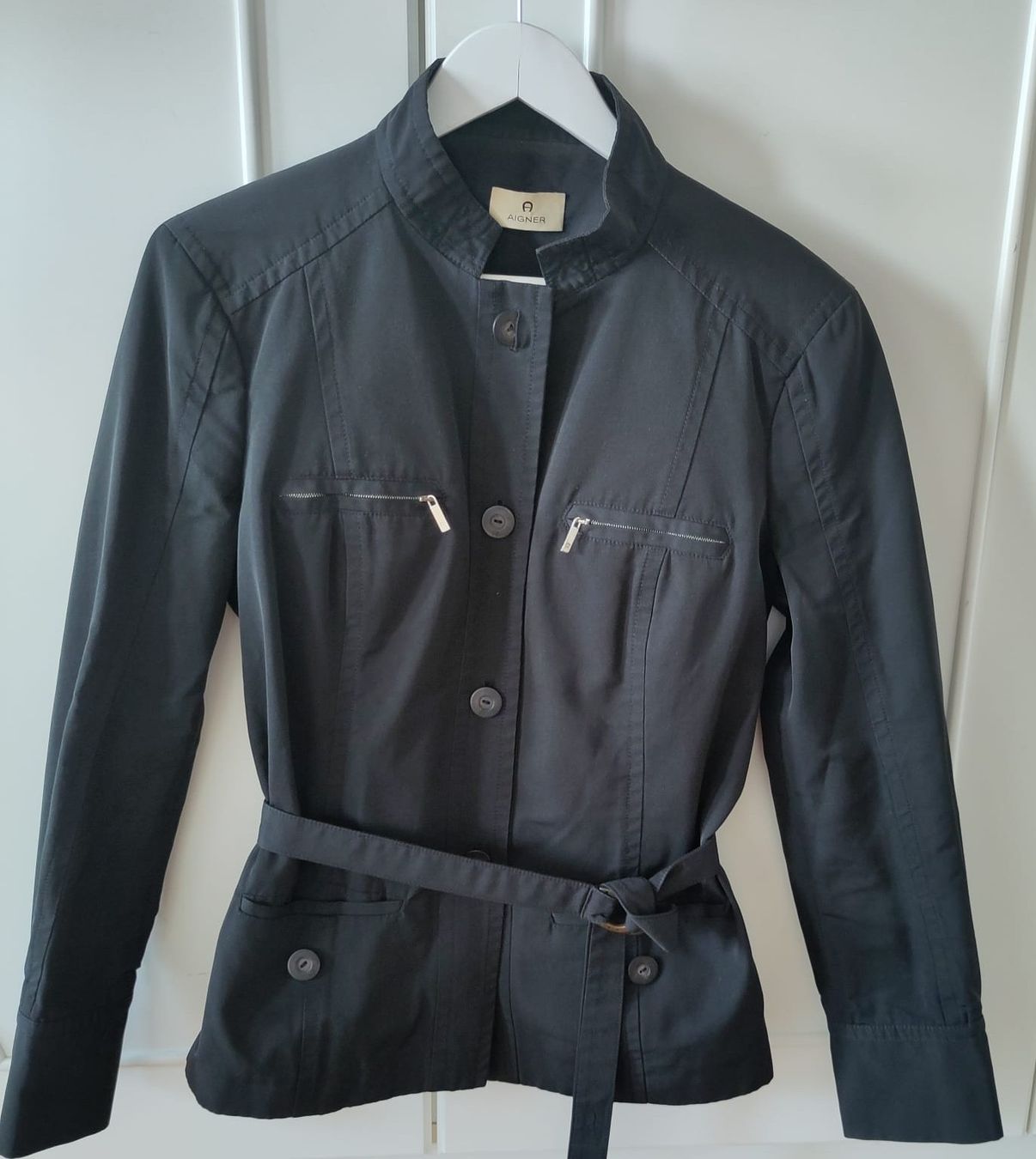 Aigner Giacche: Veste ceinturée Aigner noire – Nuovo (secondo la descrizione) da Lausanne venduto da HelenaK