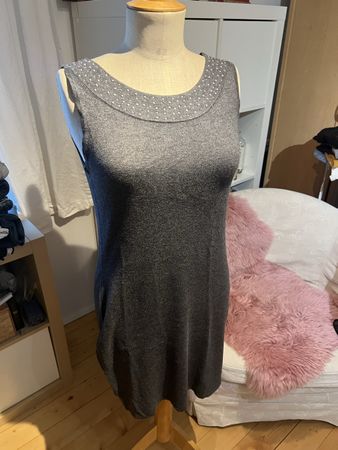 S.Oliver Selection Strickkleid mit Perlen 38, NEU