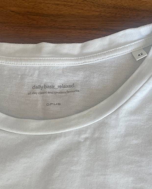 Opus T-shirt: 2 T Shirt Opus Gr. 42 – Usato da Lyss venduto da Nicole71 2