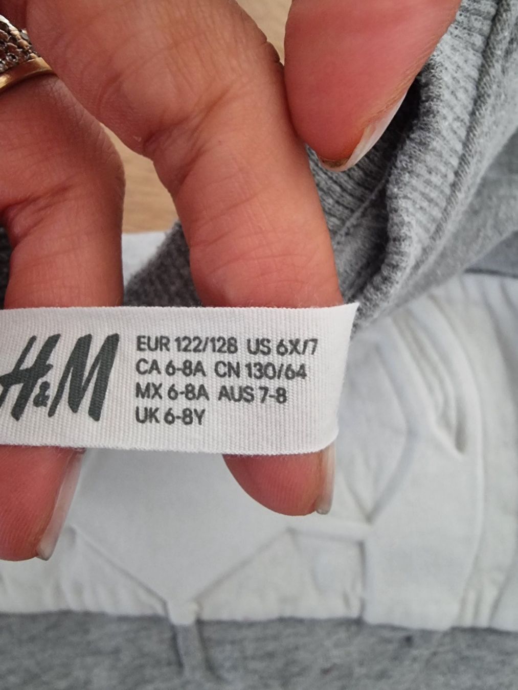 H&M Maglioni & Felpe: H&M Pullover, 122/128 – Usato da Buttikon SZ venduto da Limo180 2