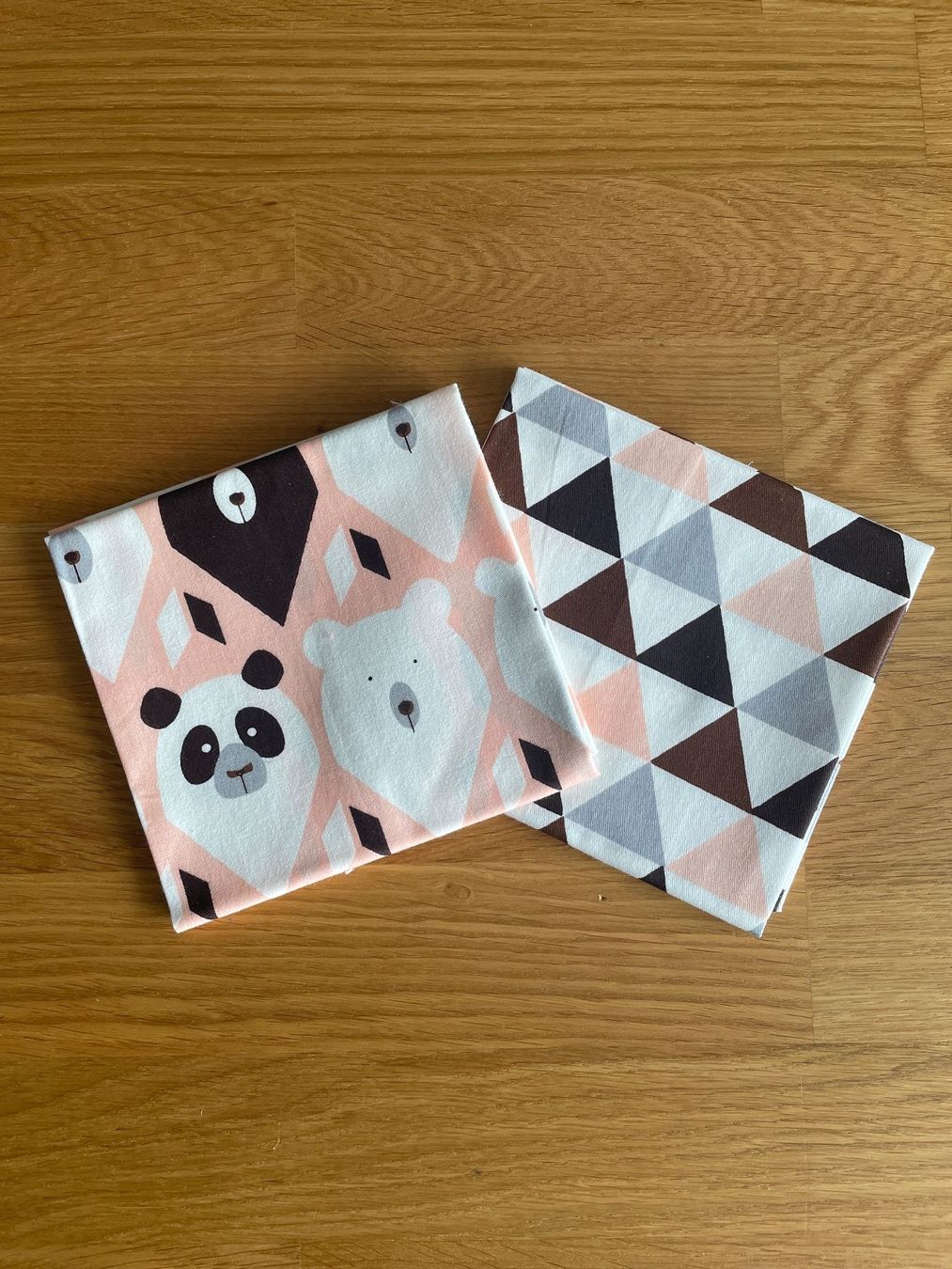 Tissus: Fat quarter/Coupon patchwork-couture Ours et Panda – Neuf avec emballage d'origine à Gland par san_xz5j