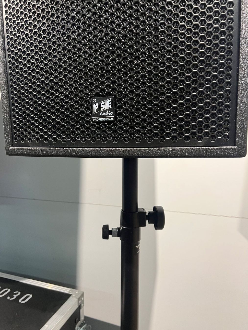 002 PSE Audio-System 2x Top, 2x Bass inkl. Endstufe und Case (Gebraucht ...