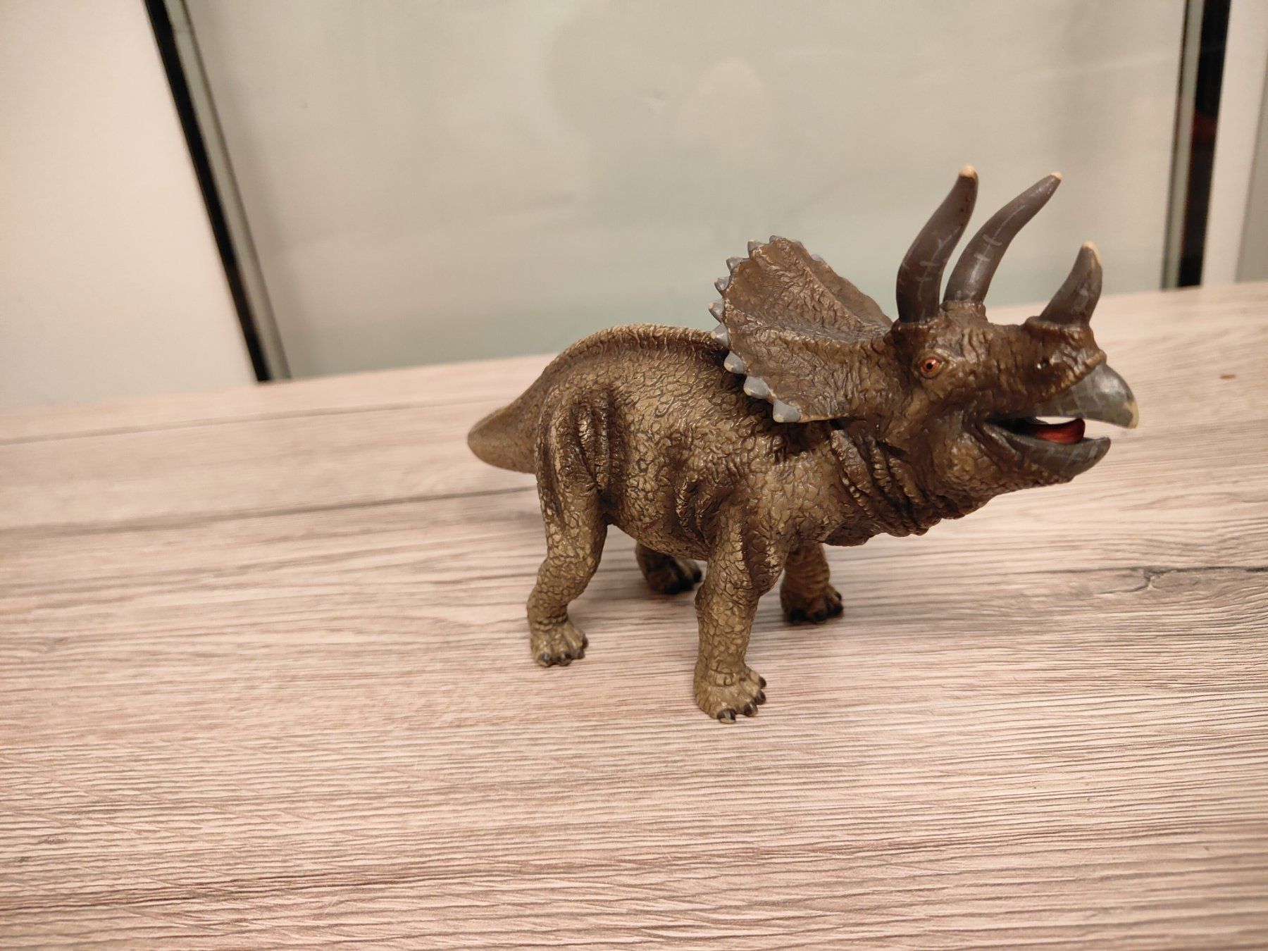 Schleich Figuren: Schleich Triceratops Dinosaurier Vintage – Gebraucht aus Thalwil von FigurenFreunde