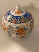 Joli petit pot d'ornement décoré