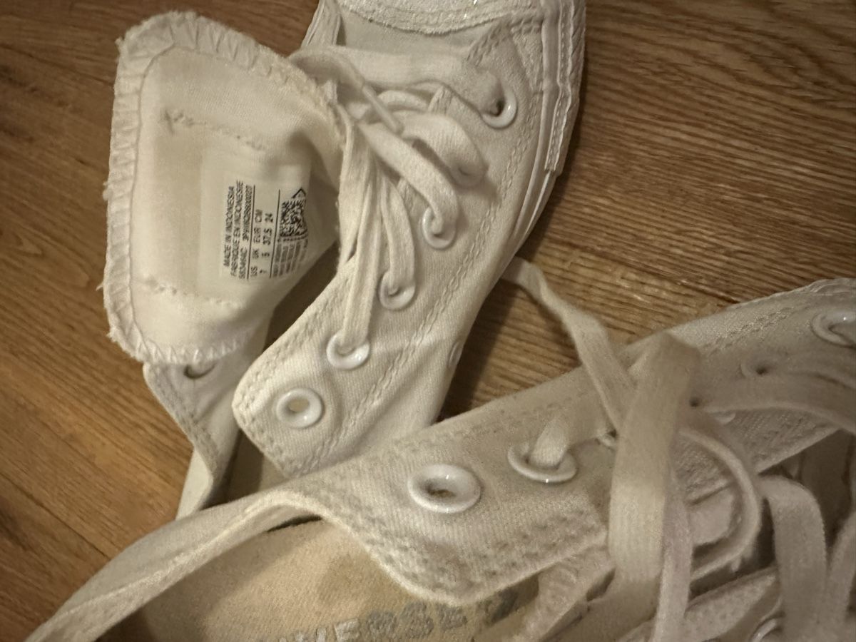 Chaussures femmes: Convers – D'occasion à Rudolfstetten par Laramalna 1