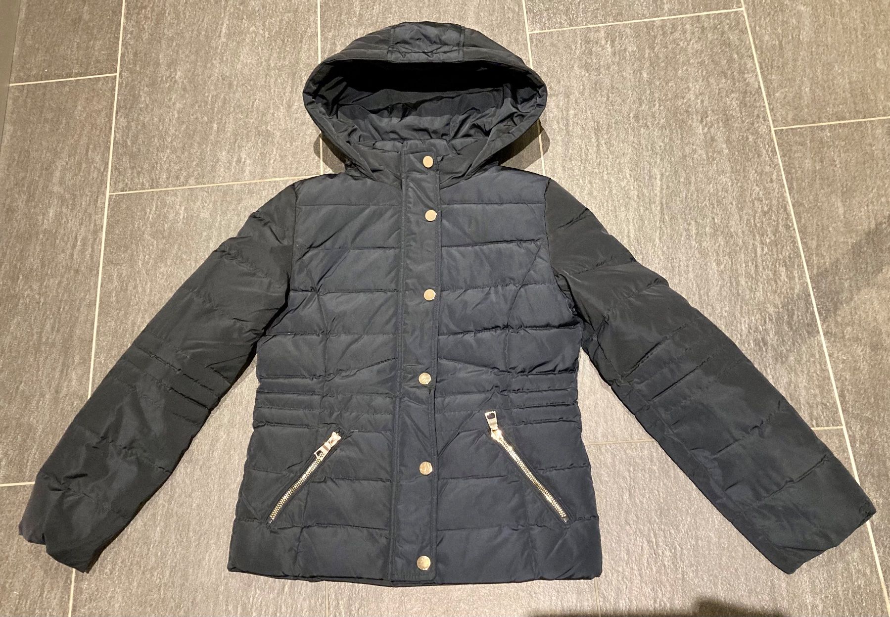 C&A Jacken & Mäntel: Wunderschöne, nachtblaue Daunenjacke Gr. 140 – Gebraucht aus Neuendorf von Knopfi
