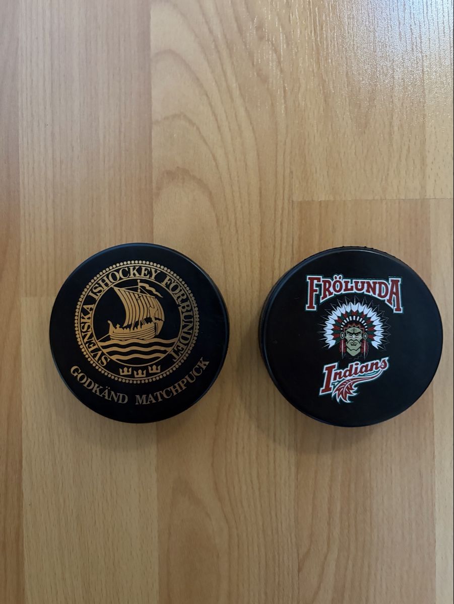 Autografi: Pucks hockey Suède – Usato da Bulle venduto da TheBigL