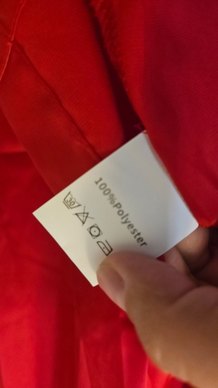 Camicette: Camicetta rossa poliestere tg.M – Usato da Melano venduto da H-Sara 3