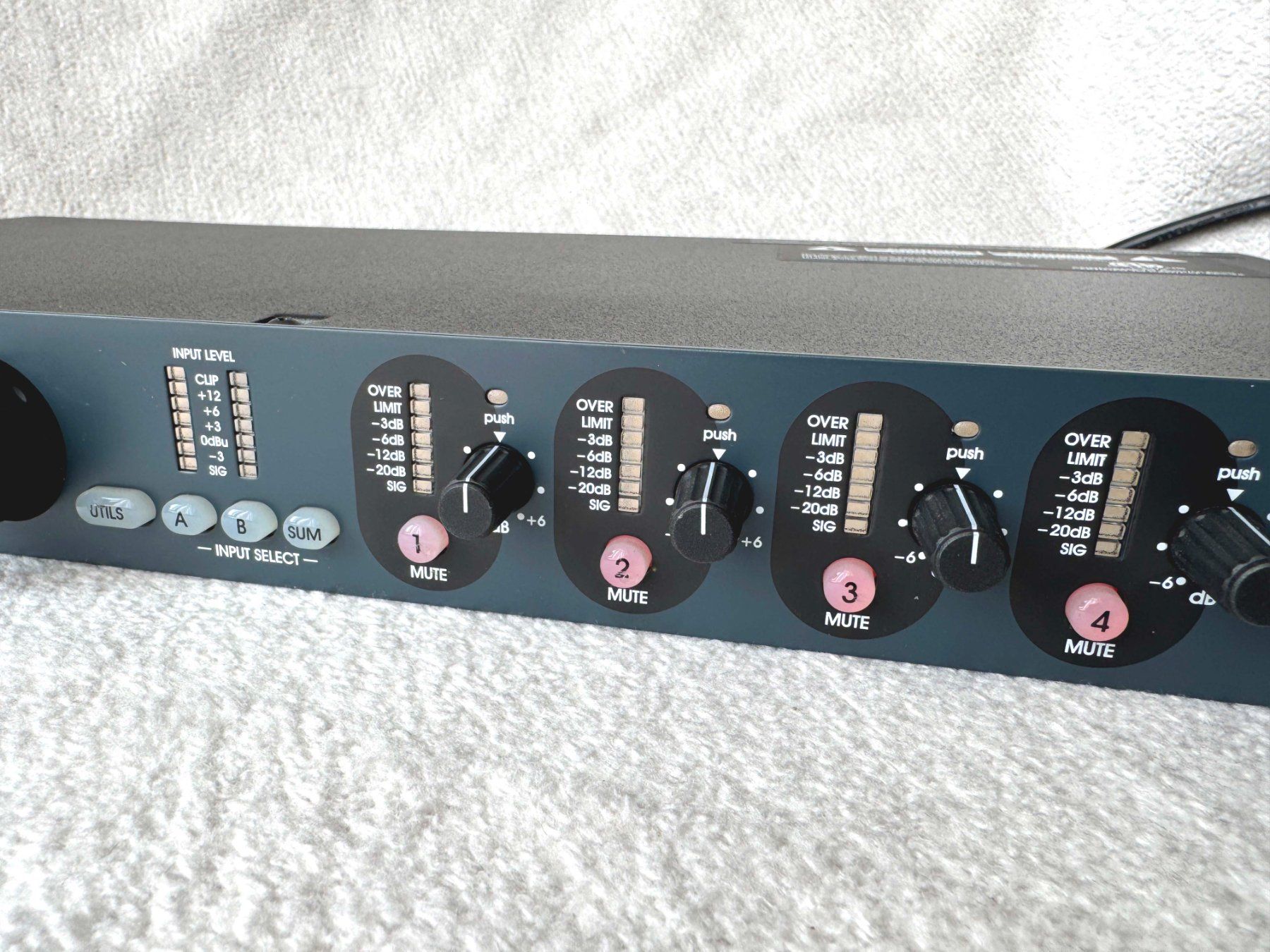 Equalizzatori: BSS FDS-334T Minidrive Loudspeaker Management System - top – Usato da Zürich venduto da Malco0 2