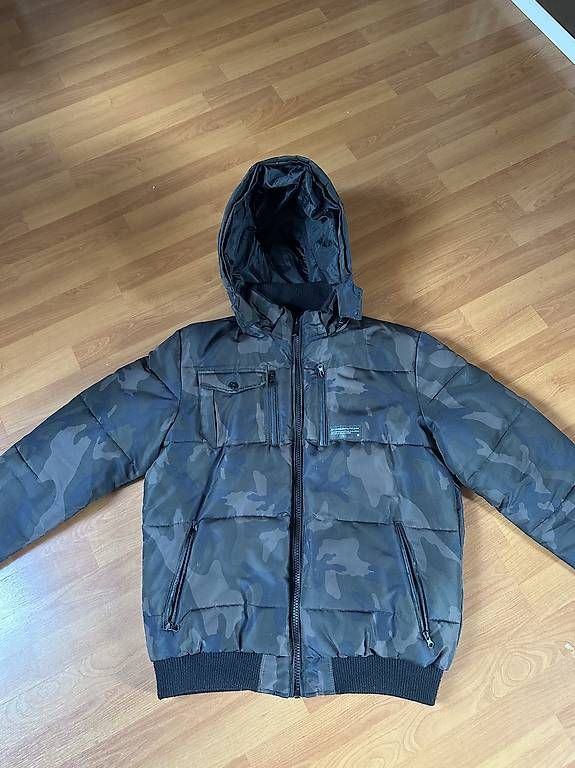 Jacken: Jack and Jones Winterjacke – Gebraucht aus Muri AG von ron_97s5