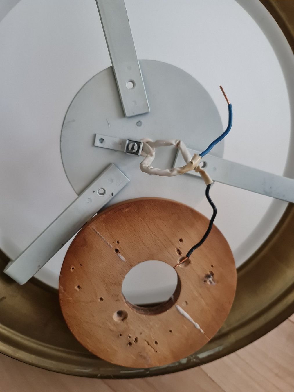 Lampadari & plafoniere: Deckenleuchte, gross, antik, Milchglas, Messing, klassisch – Usato da Thun venduto da Lieblingsblume 4