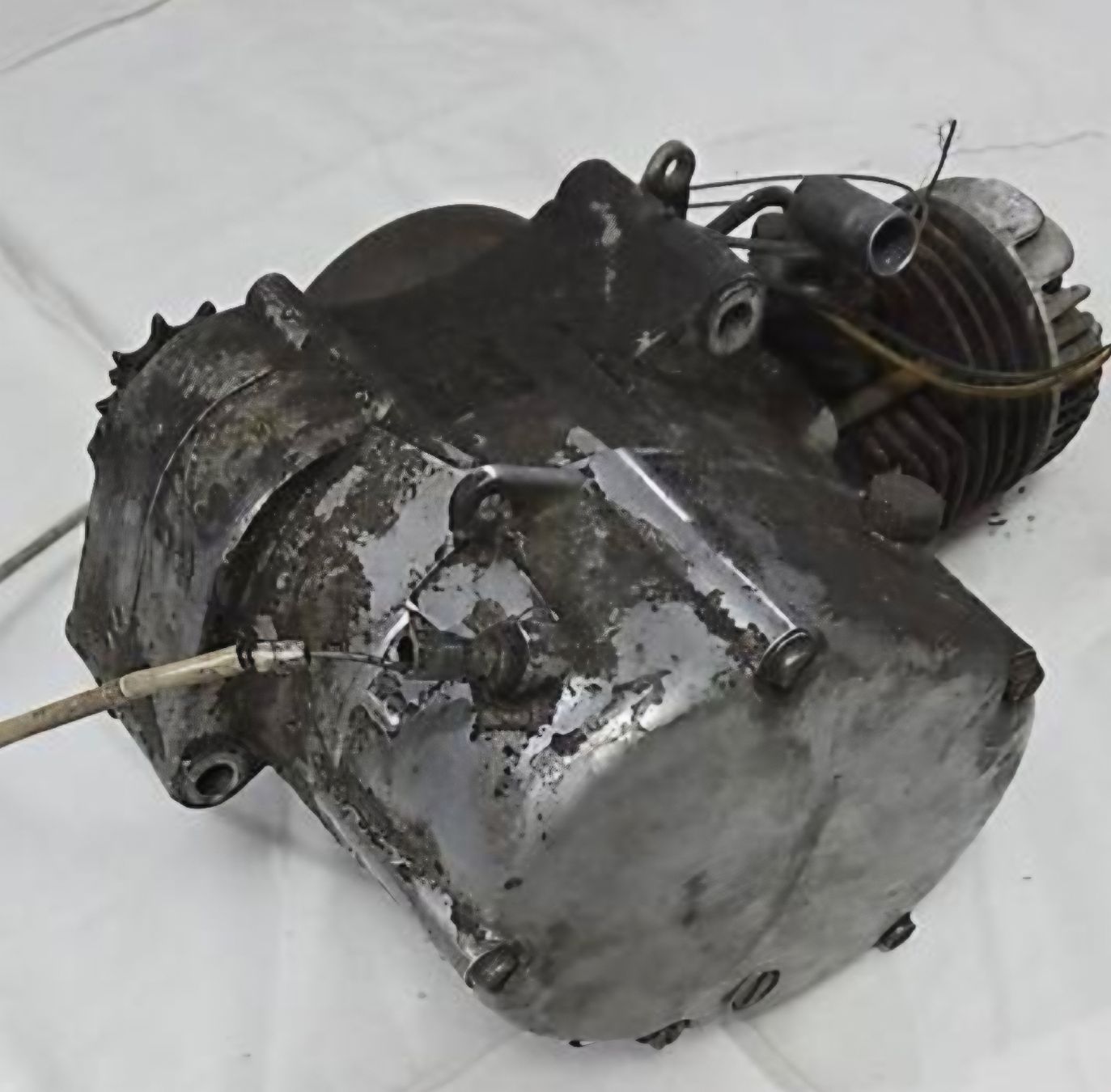 Puch Motoren: Puch Velux Motor Automatic – Defekt aus Niederwangen BE von drizabone