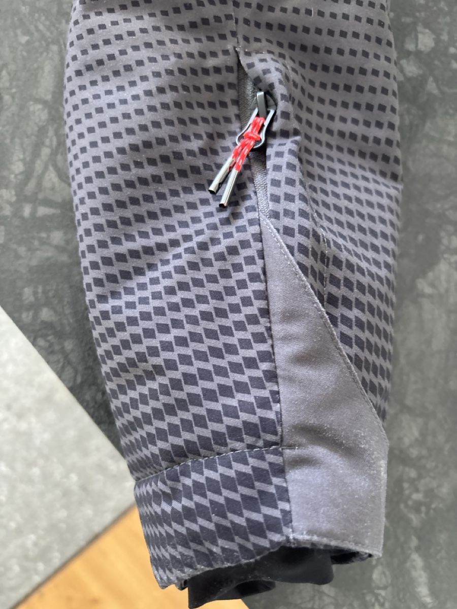 Killtec Giacche & Cappotti: Veste de ski Killtec grise, taille 164, impeccable – Nuovo (secondo la descrizione) da Sion venduto da tchana77 3