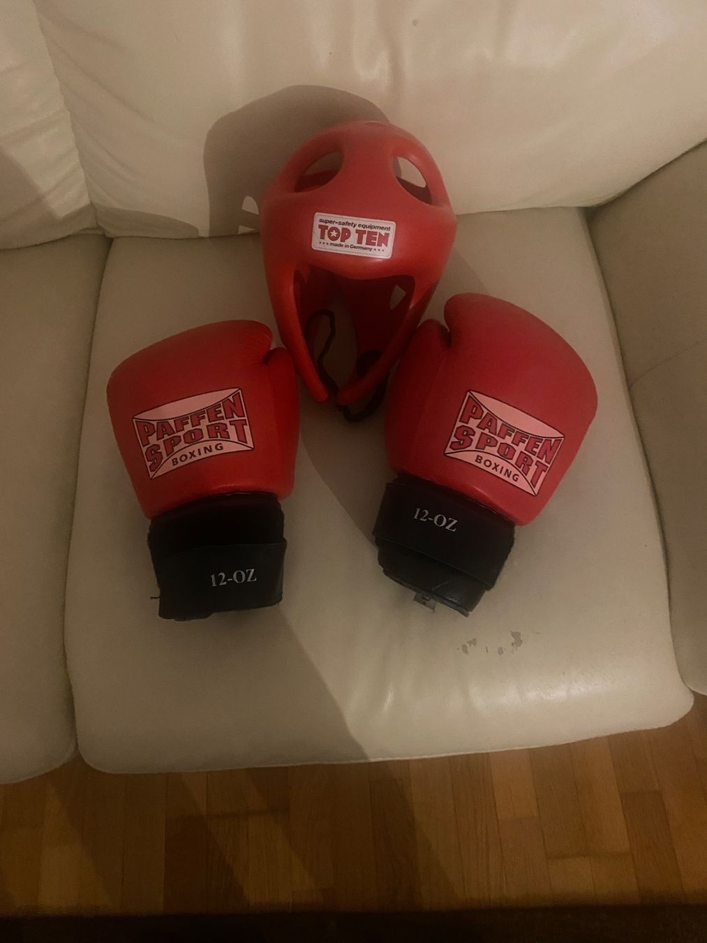 Handschuhe & Handstulpen: Box Ausrüstung – Gebraucht aus Langnau am Albis von joh_2qmp