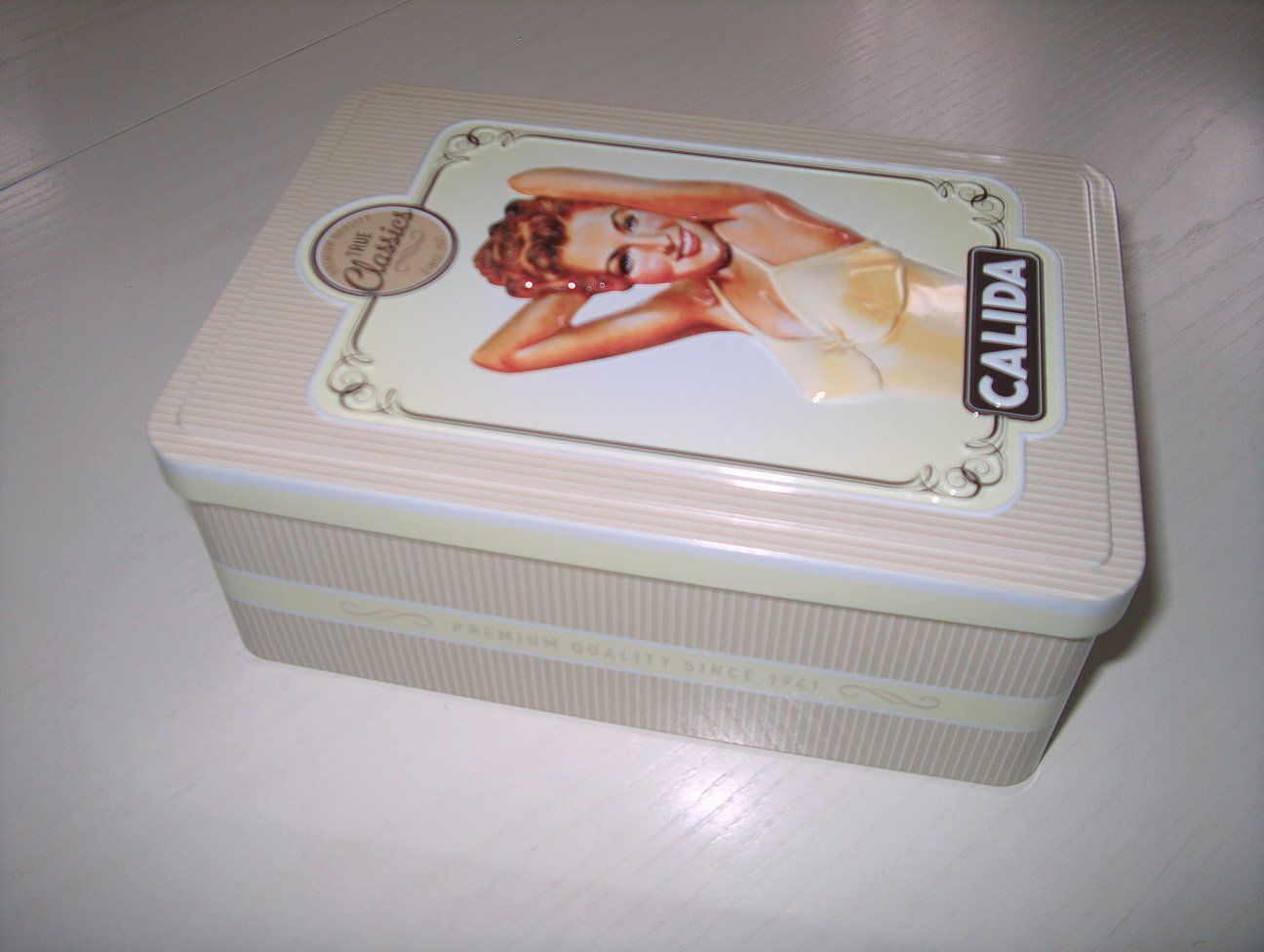 Toutes les décorations: Wunderschöne Blechdose  CALIDA – D'occasion à Buochs par Jenymak 3