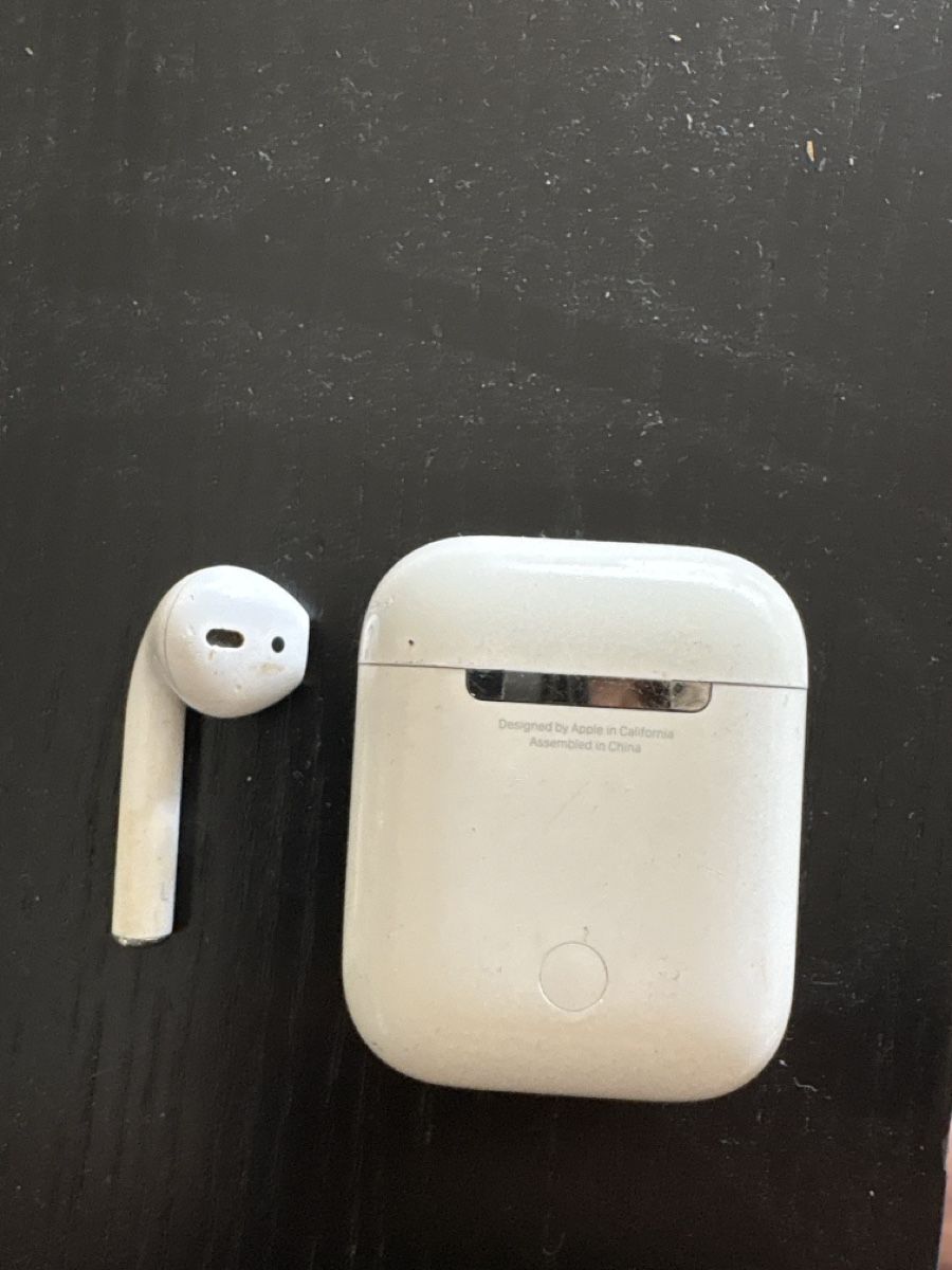 Casques audio: Ladegehäuse für Kopfhörer weiss – D'occasion à Zürich par Nonas1996 1