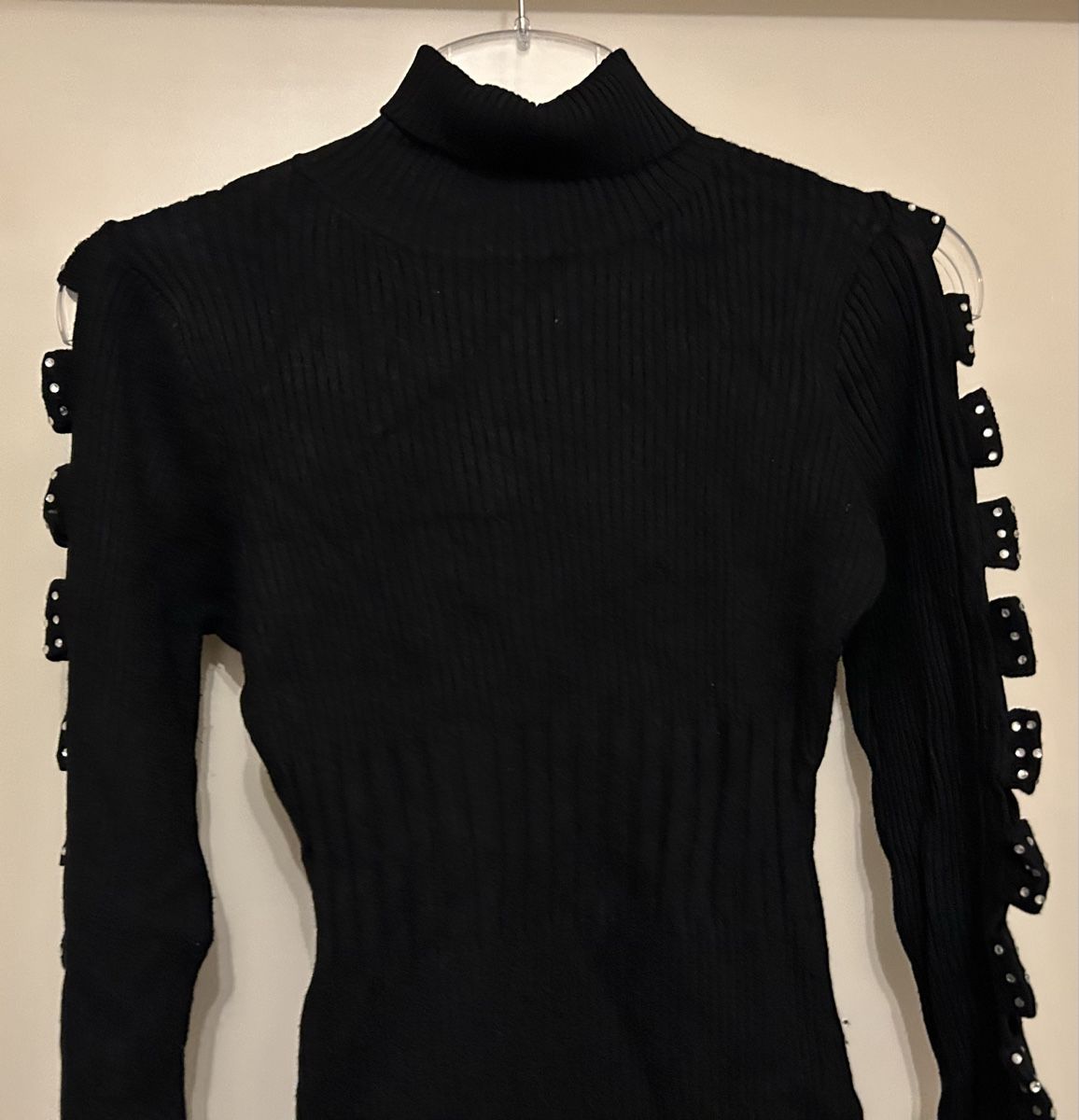 Maglioni & Felpe: ***raffinierter leichter Pulli mit Arm-Einblick mit Strass** – Usato da Winterthur venduto da stella67 1