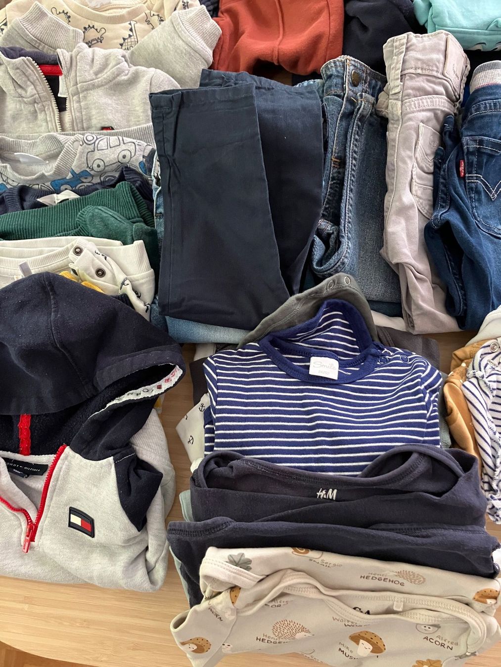 Ensembles coordonnés: Jungs Kleiderpaket Grösse 80-92 – D'occasion à Rüschlikon par bananenschale 4