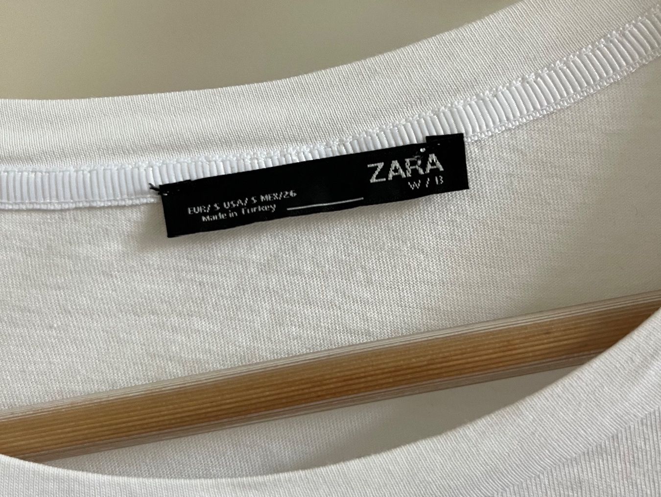 Zara T-shirt: Oberteil Zara – Usato da Villnachern venduto da schudelinho 2