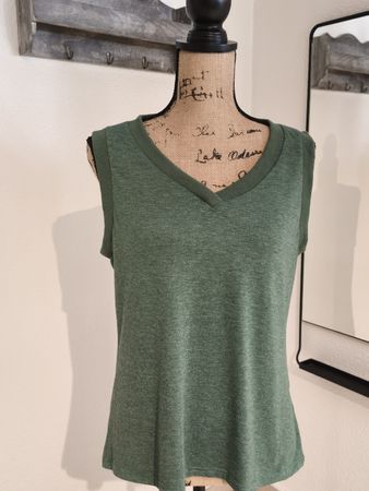 Damen Top ärmellos Grün Grösse M guter Zustand