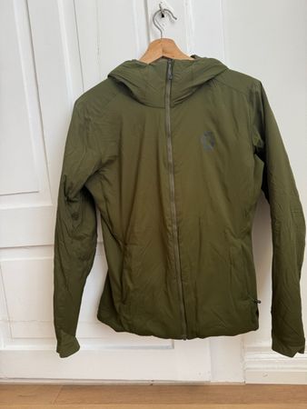 Olivegrüne wattierte Jacke, Grösse M Salomon