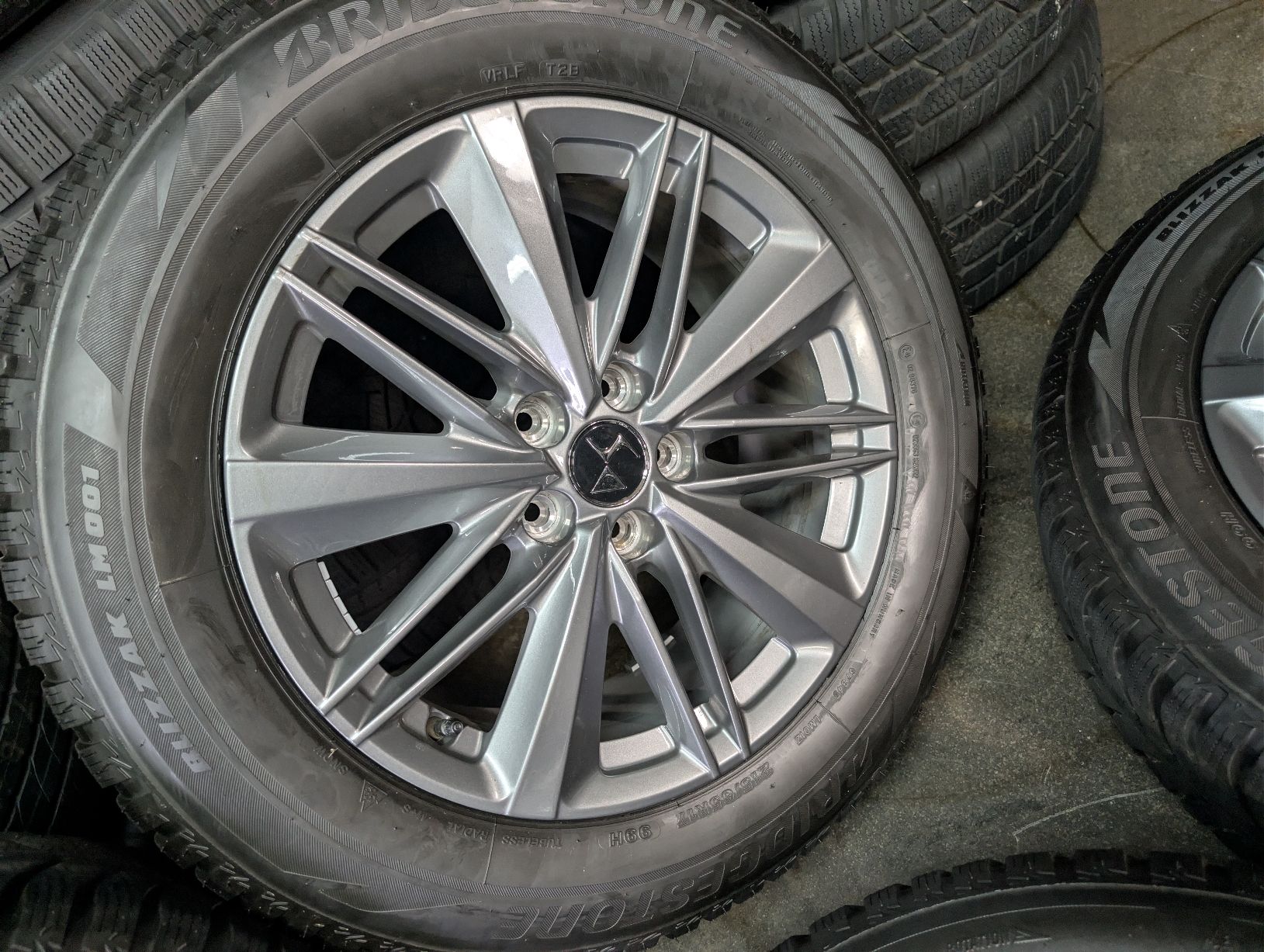 Cerchioni: Ds, Citroën Felgen  – Usato da Dürrenäsch venduto da Pneu-Idris 3