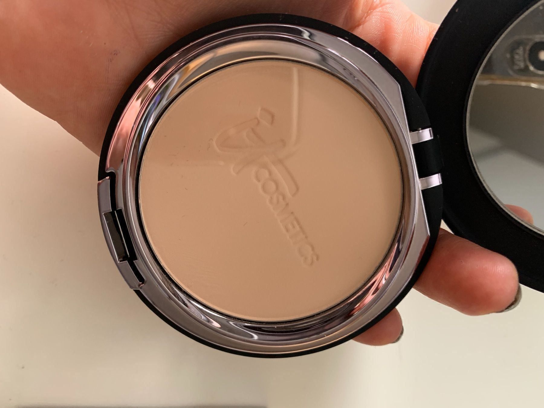 Sephora Make-up: IT COSMETICS CelebrationFoundation Fair,Neu,Ladenpreis 36$ – Nuovo e nell'imballaggio originale da Zürich venduto da deruja 8