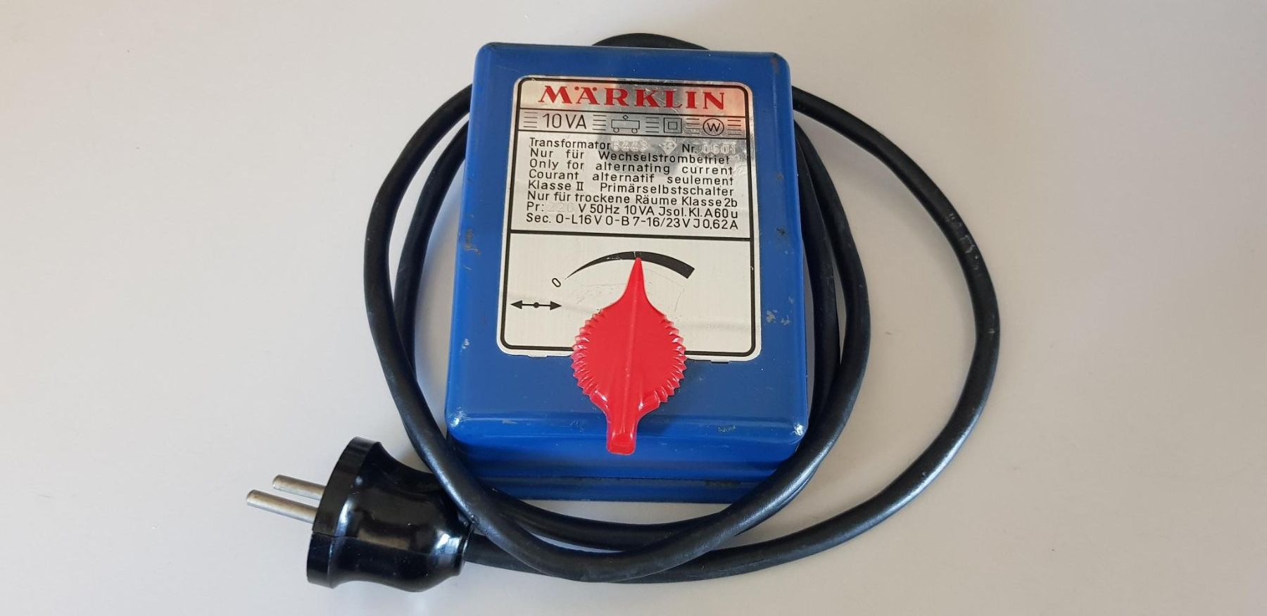 Märklin Batterie, Caricabatterie & Alimentatori: Marklin 10VA Transformator Modell 6005 – Usato da Frauenfeld venduto da Tozz