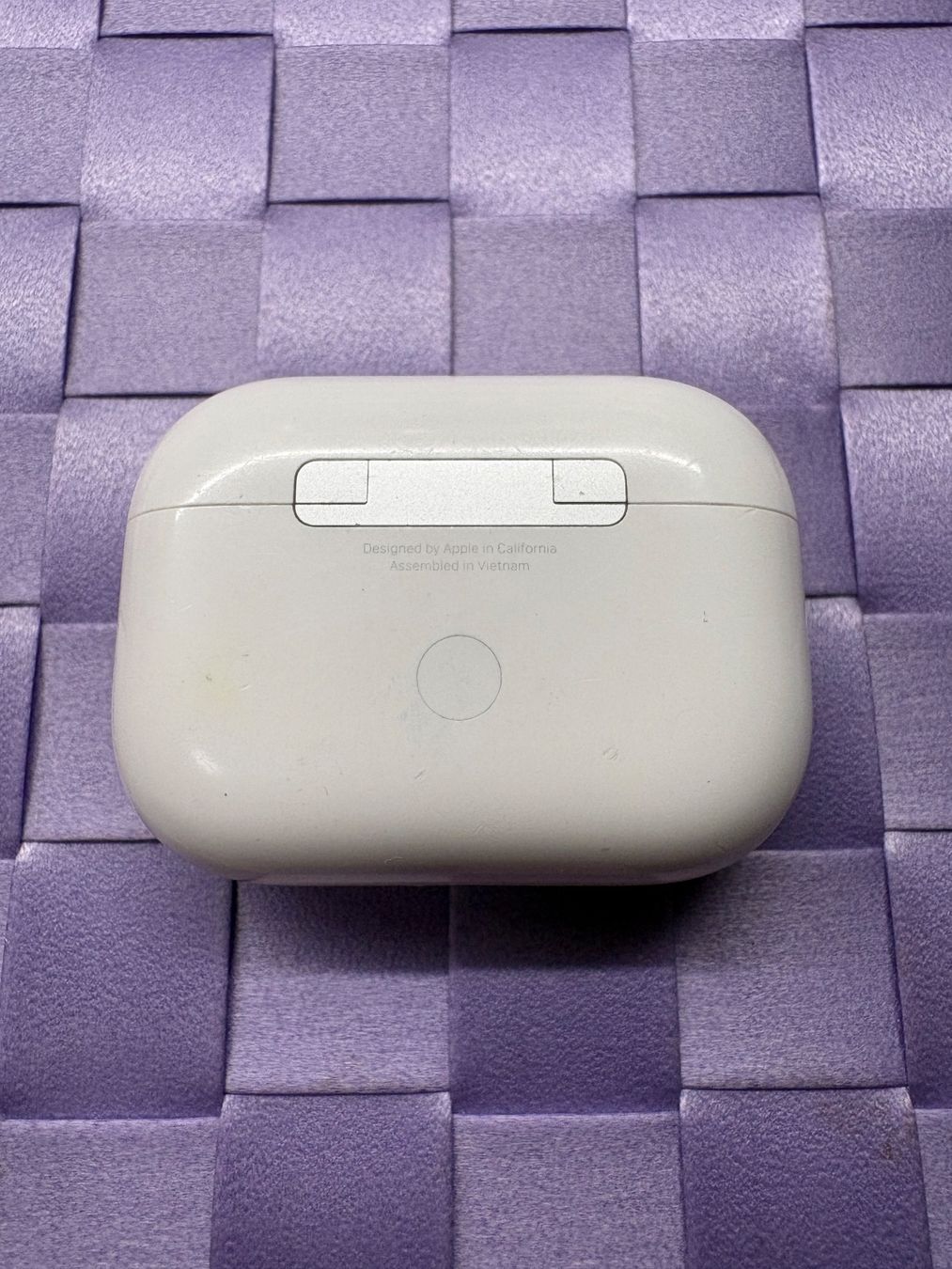 Apple Cuffie: Apple AirPods Pro 2 charging case (A2968). – Usato da Lausanne venduto da Zorrus77 2