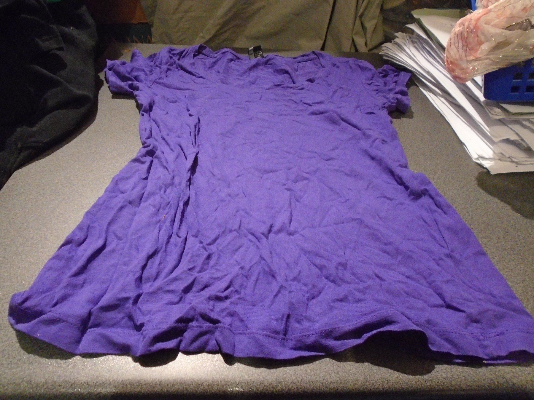 T-Shirts: T-Shirt Grösse M, SONAR KATE, violett – Gebraucht aus Zürich von Motzkuh