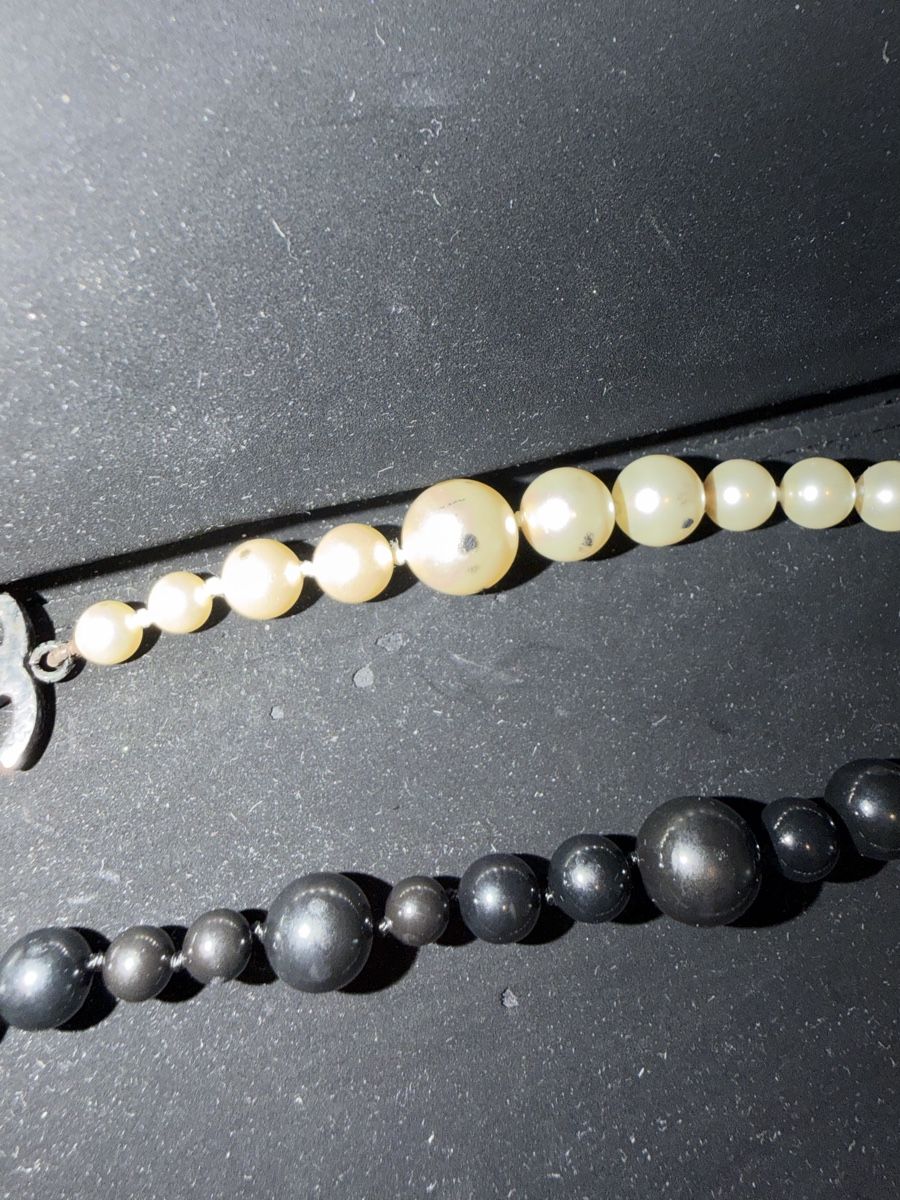 Catenine: Chanel Halskette, Schwarz/Weiss Perlen! – Usato da Cham venduto da MCK9111 2